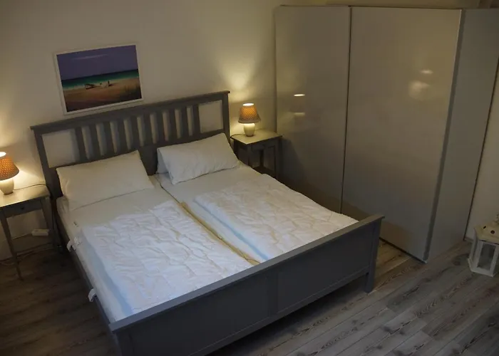 Rosenwall * Schonberger Strand